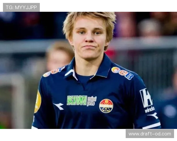 厄德高与格里兹曼前场组织与串联作用对比分析