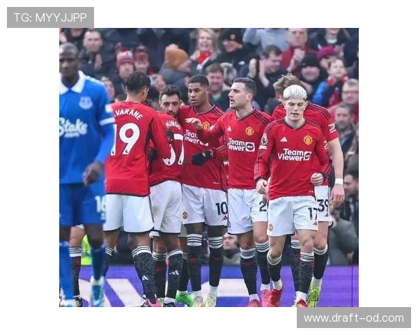 曼联复兴进程仍未完成，对球队赛季表现与竞争格局带来影响